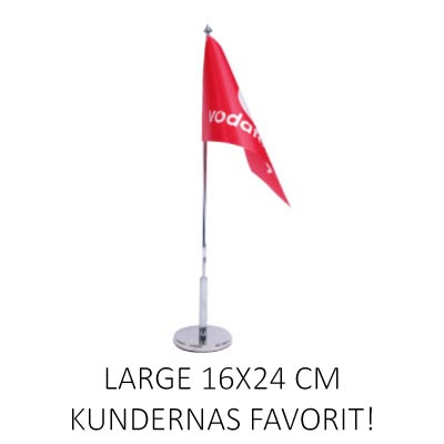 Bordsflagga med eget tryck large. Företagsflagga monterad på flaggstång med flaggfot.